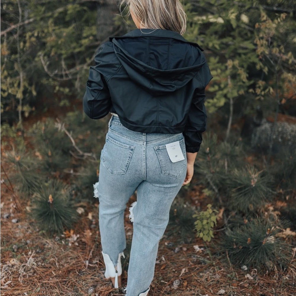 Chocolate crop black jacket